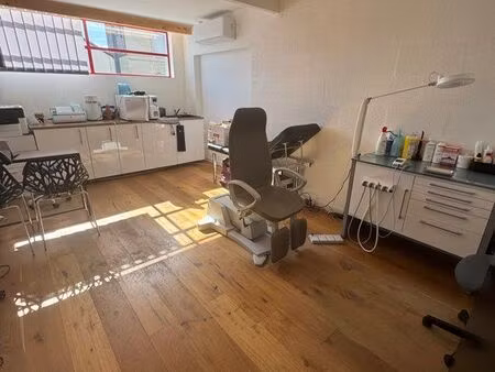 bureau 18 m2 temps plein et salles à louer espace santé & sport saumur balzac