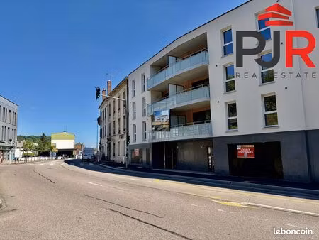 murs commerciaux 182 m² maxéville