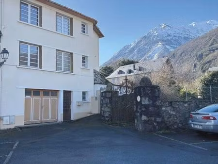 maison 11 pièces 160 m² + jardinet 320 m²