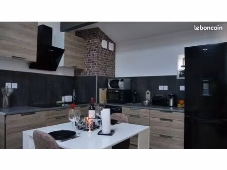 appartement t2 meublé de 50 m² – proche place du commerce  centre-ville