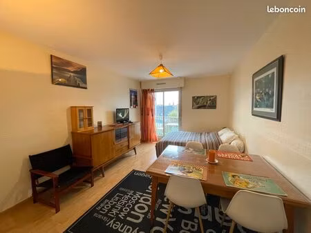 studio meublé