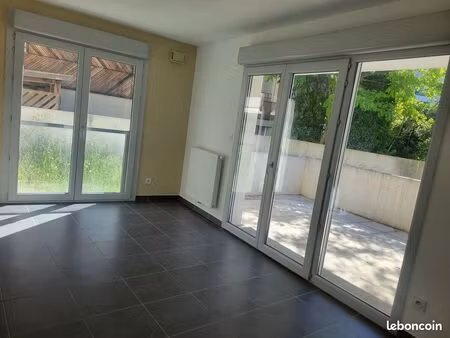 appartement t2 proche tramway