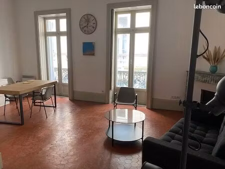 particulier loue à montpellier un deux pièces meublé de 66 00m²