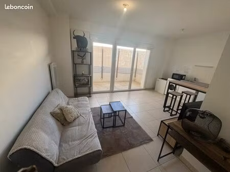 loue magnifique studio meublé avec terrasse proche gare