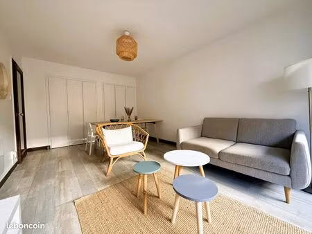 bureaux 44 m² pau
