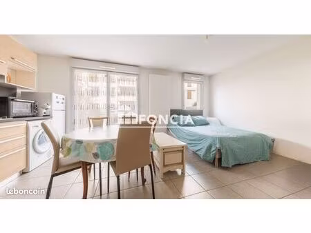 hyper centre - appartement t1 bis 32 12 m² avec terrasse et jardin