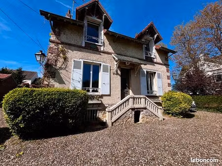 maison 5 pièces 146 m²