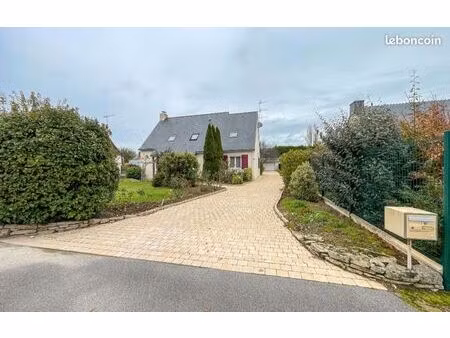 maison bourg de st lyphard