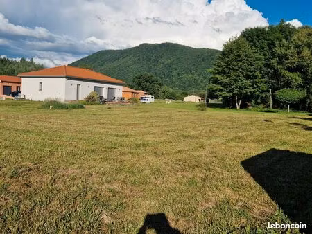 terrain 680m² viabilisé avec permis accordé