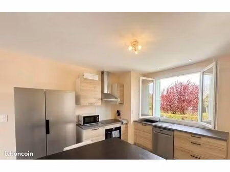appartement 78m2 montrond les bains