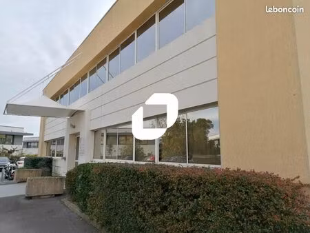 bureaux 162 m²