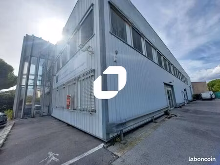 bureau 367 m²