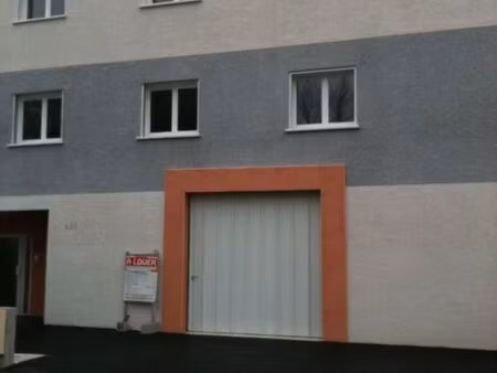 local professionel garage hangard entrepôt