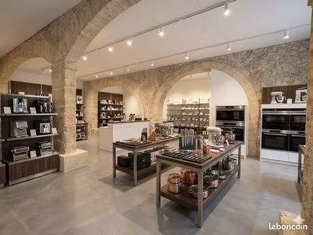 local 95m2