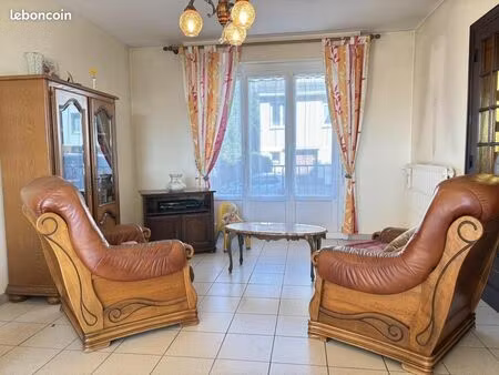 maison 5 pièces 104 m²