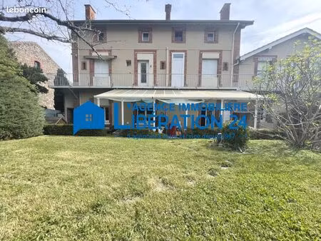 maison 10 pièces 310 m²