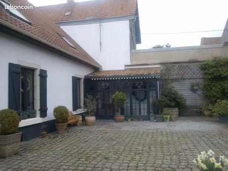maison - 6 pieces - 180m² - garage  parking  cour  jardin
