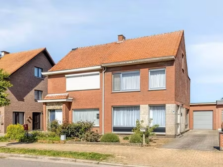 woning met 3 à 4 slaapkamers te koop in hoevenen/stabroek