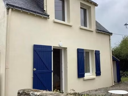 surzur  proche du bourg  maison de pays 2 chambres  grand terrain
