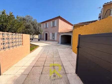 maison de luxe à vendre dans le quartier coopérative