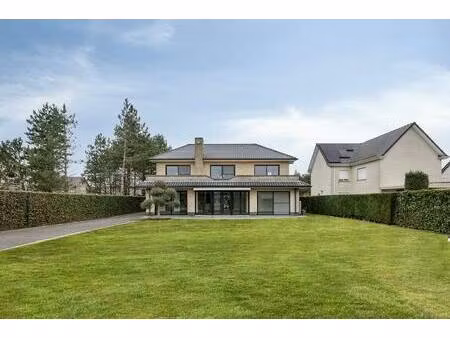 prachtige villa te koop in centrum zwijndrecht