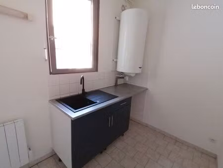 f2 rez de chaussée _ 35 m²