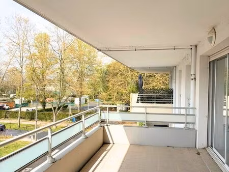 appartement 61m2 avec terrasse et parking – quartier hippodrome  pau
