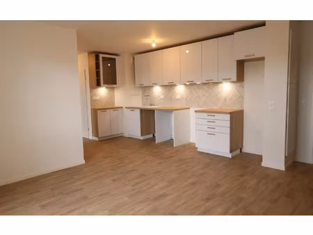 location appartement  55.77 m² t-3 à sevran  1 226 €