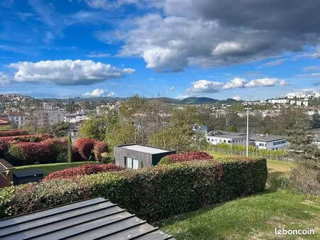 villa 8 pièces 131 m²