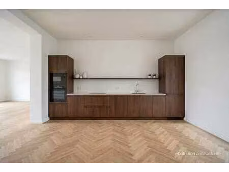 superbe appartement avec jardin en cours de rénovation aaa