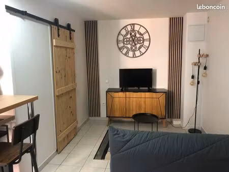 studio meublé 21m2 proche toutes commodités