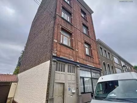 immeuble mixte avec 195m2 d'entrepot !