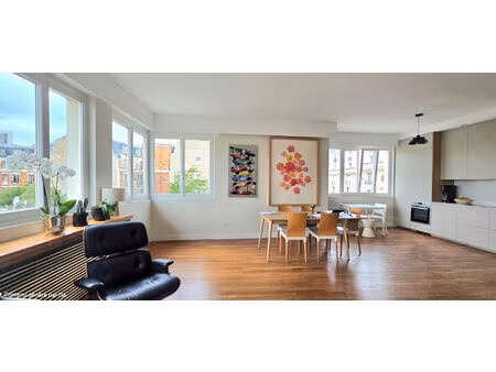 pont de neuilly_ rue de longchamp magnifique appartement trois chambres avec box