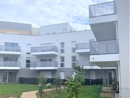 t3 avec terrasse  jardin et parking à noisy-le-sec