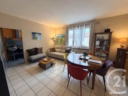 appartement 4 pièces 96 m²