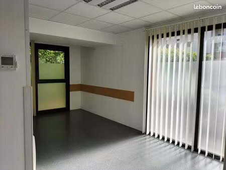 bureaux 143 m²
