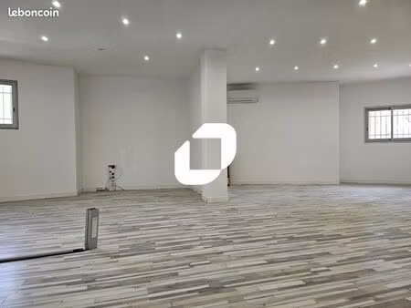 bureaux 873 m²