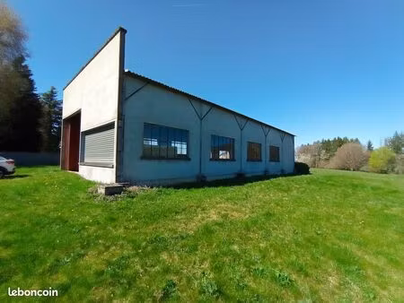 hangar sur terrain industriel