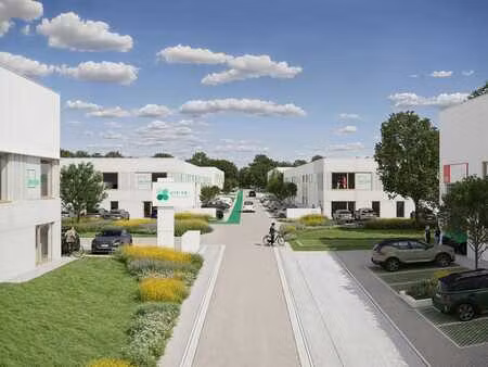 unité pme neuve (66 m²) – stratégiquement située à proxim...