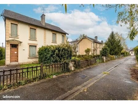 charmante maison des années 30 à vendre à bourg-en-bresse - 3 p