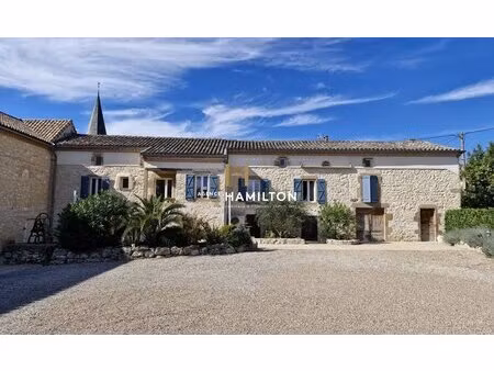 une ferme d'exception au coeur du village  entre charme  calme et elegance