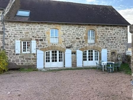 corps de ferme avec souillière - exclusivité