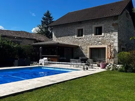 maison rénovée 240m2 - 8 pièces