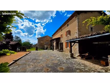 grande maison de famille – 285 m² – 21 couchages – terrain arboré 2 600 m²