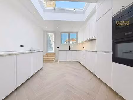 magnifique maison 3 chambres renovee avec jardin !