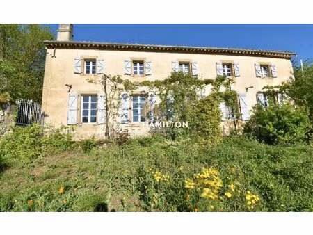 maison de hameau en pierre avec terrain attenant