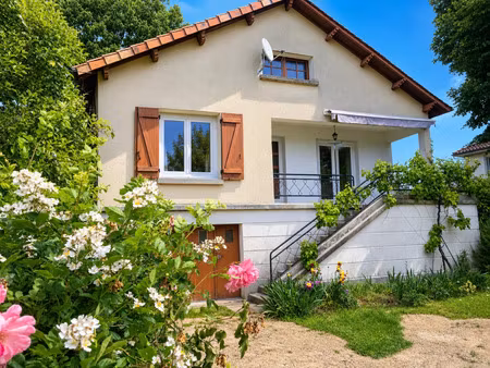 vente maison 5 pièces 82 m² varennes (24150)