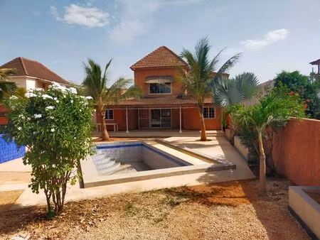 superbe villa quartier residentiel 4 chambres proche lagune