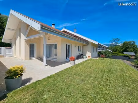 echenevex - maison individuelle 5 pièces 145m2 habitables + 114m2 d'annexes