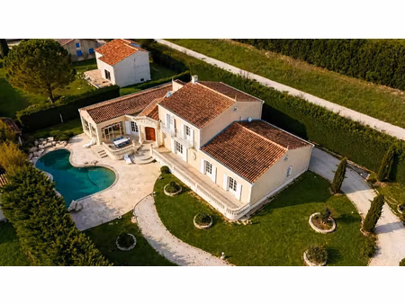somptueuse villa provençale - mollégès - 385 m² - parc de 2 475 m²